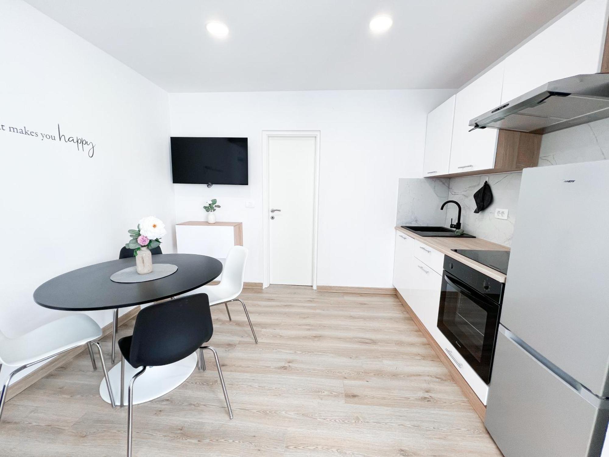 The Pinot'S Apartments Копер Экстерьер фото